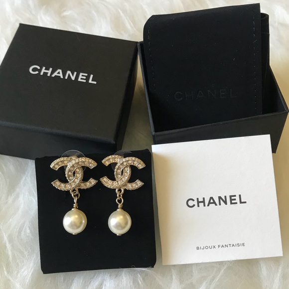 ⛔️❌SOLD❌⛔️CHANEL classic double C logo with pearls - Picture 2 of 8